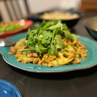 レンコンと挽き肉のエスニック炒め